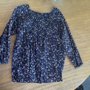 GAP Navy Blue Floral Print Long Sleeve Pintuck Blouse size 8